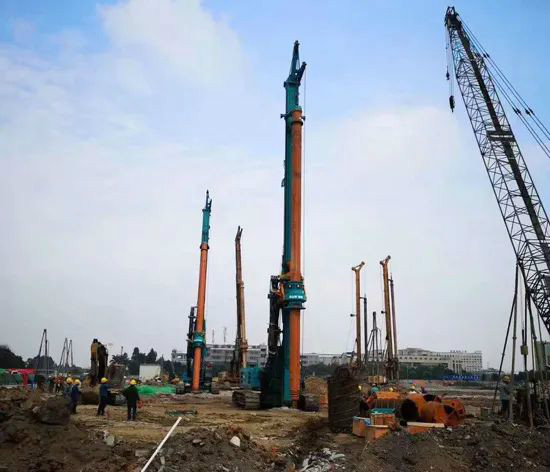 从事基础施工32年的老内行为J9集团智能旋挖钻机代言