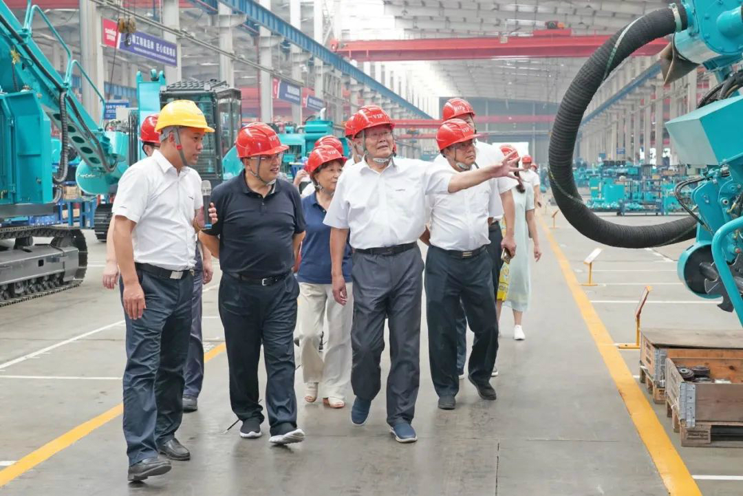 省人大常委会党组副书记、副主任王柯敏调研J9集团智能