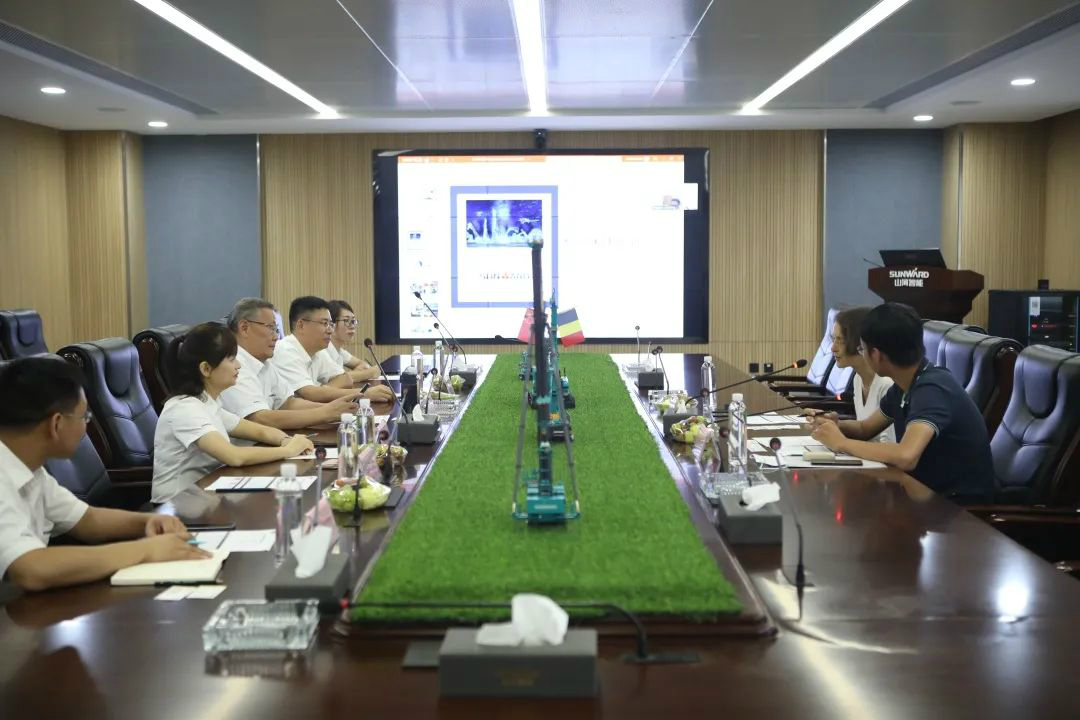 比利时商务领事到访J9集团智能