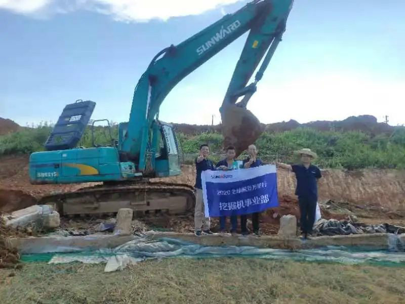 感恩相伴 关爱相随——湖北金刚J9集团服务万里行