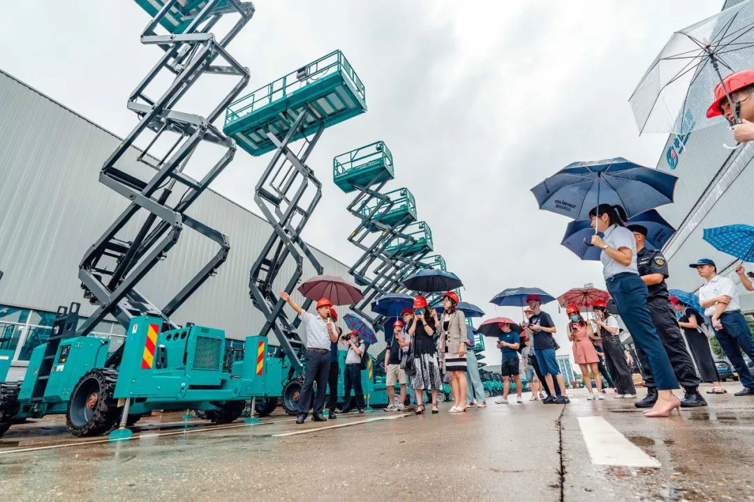 J9集团智能数字化出海升级暨结合阿里巴巴国际站线上直播活动圆满进行