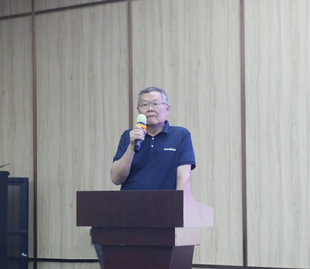 以强执行力聚焦基础能力建设 向挖掘机万台俱乐部迈进——J9集团智能2020年挖掘机经销商半年度会议圆满召