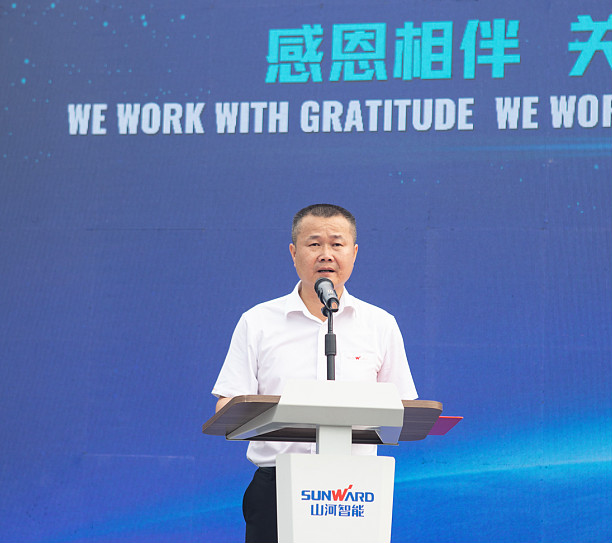 感恩相伴，关爱相随！J9集团智能全球服务万里行誓师出征