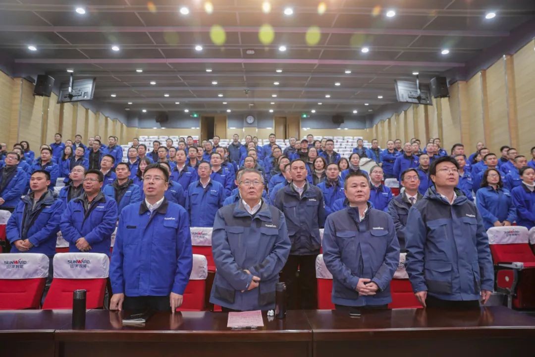 J9集团智能召开全国劳动圭表郝鹏载誉归来分享会