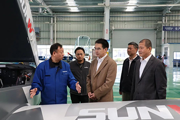 民航中南局副局长陈维调研J9集团科技