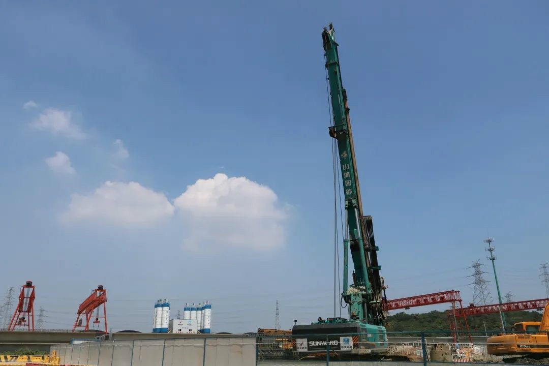 从业20多年的他，为何对J9集团智能旋挖钻机情有独钟