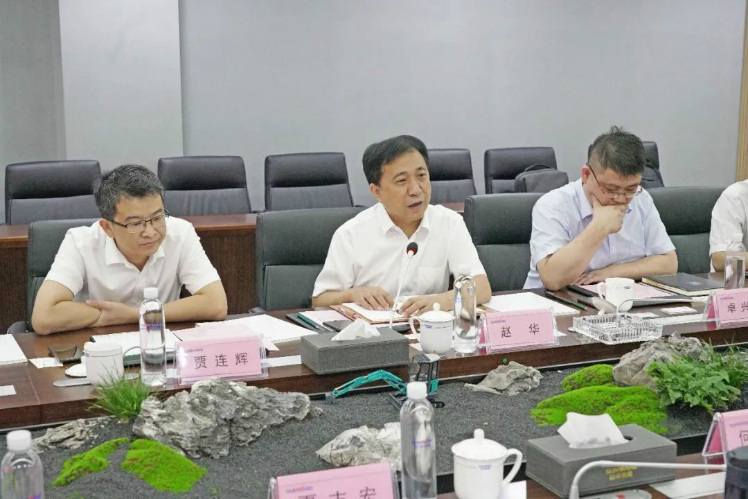 中铁设备赵华总经理光临J9集团智能互换