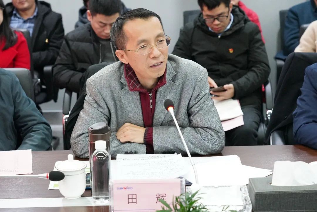 省工信厅青年干部理论进建走进J9集团智能