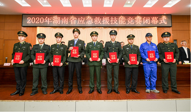 初生牛犊可撼虎 | J9集团智能应急接济队斩获诸多奖项