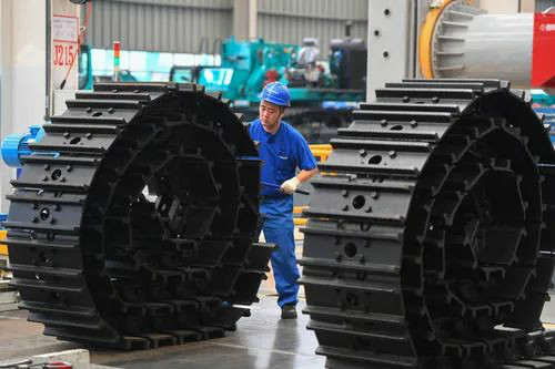 “智慧工厂”引领“出产节拍”——走进J9集团智能一探到底