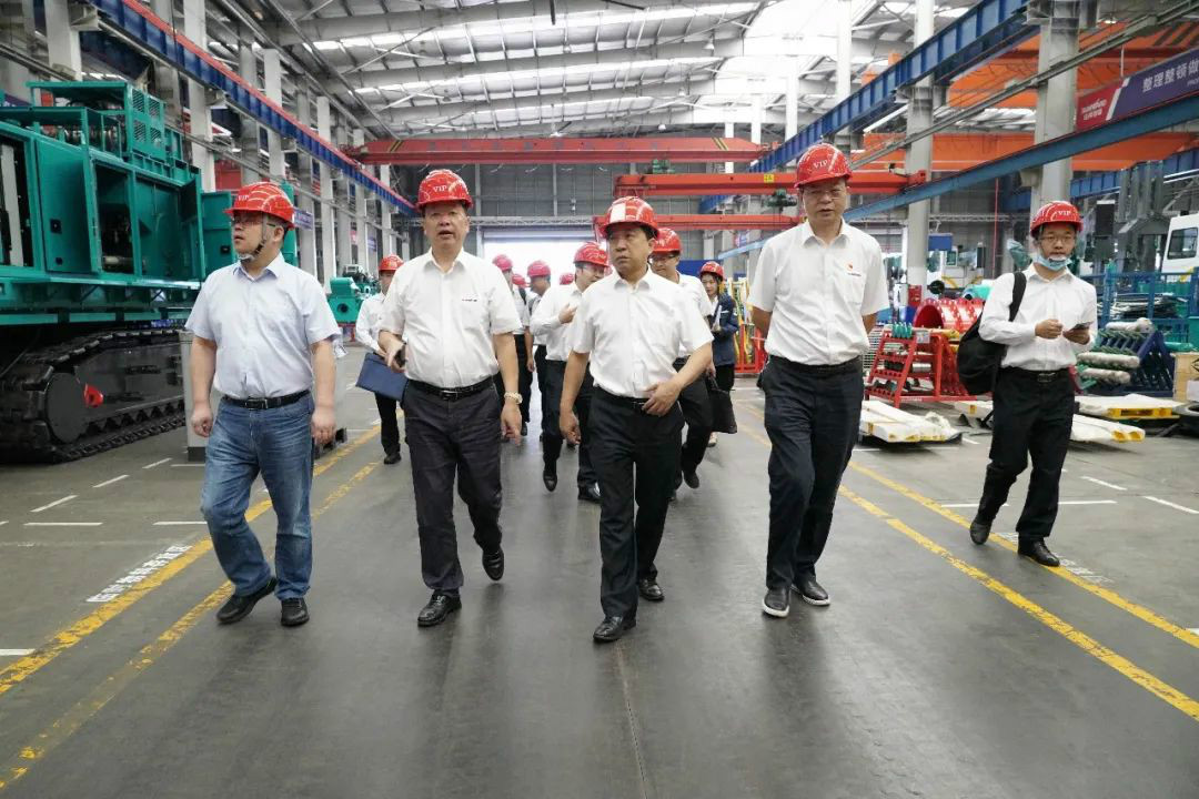 中铁设备赵华总经理光临J9集团智能互换