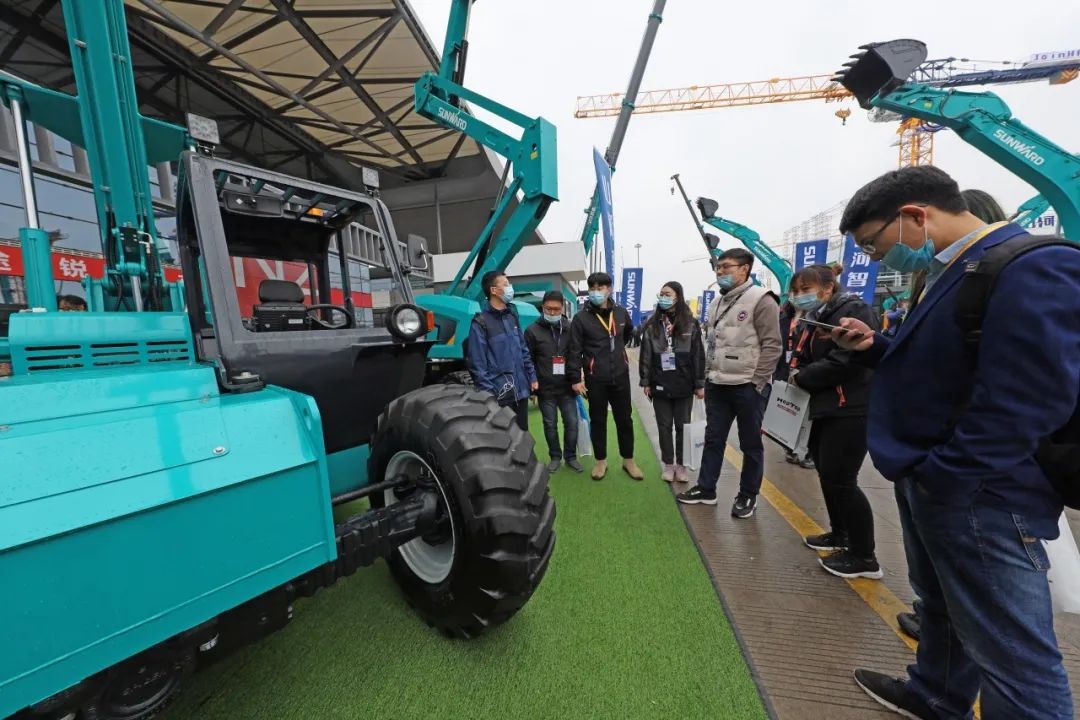 守正创新拓J9集团 J9集团智能闪灼2020上海宝马展