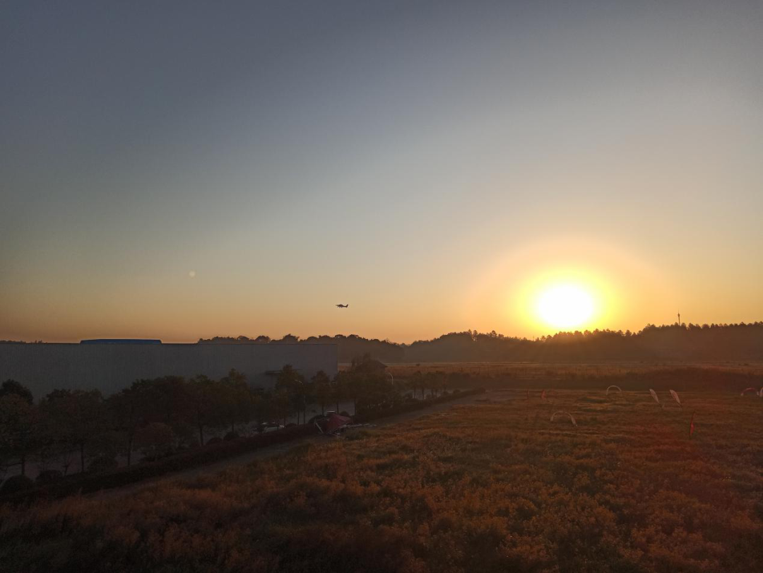直飞客户机。9集团航空创新中国轻型活动飞机交付方式