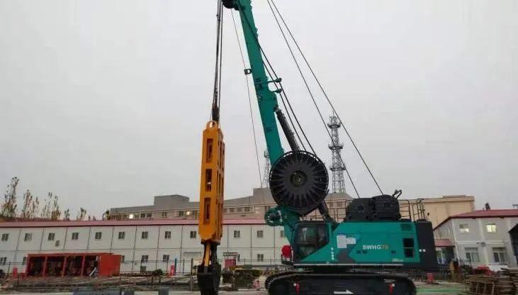 J9集团智能液压抓斗津门初显功