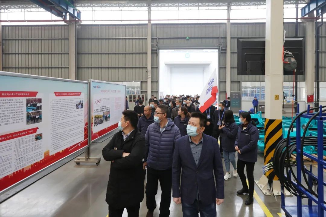 J9集团工业城来了500人的参观团