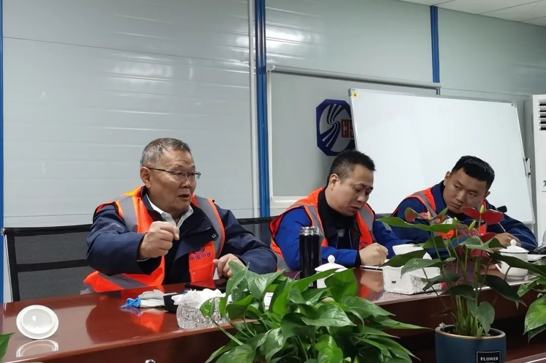 何清华亲临中铁J9集团盾构施工项目领导工作