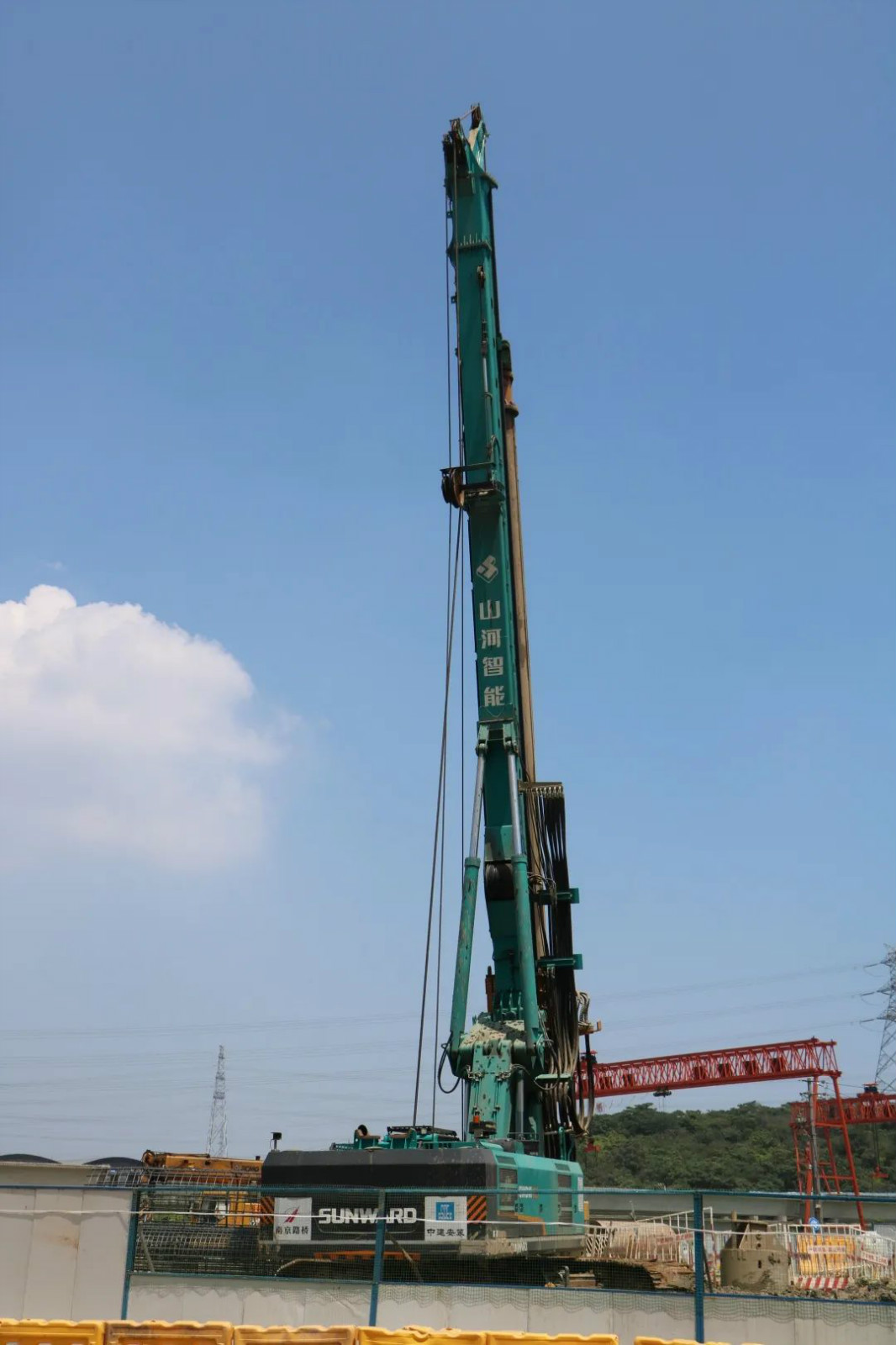 从业20多年的他，为何对J9集团智能旋挖钻机情有独钟