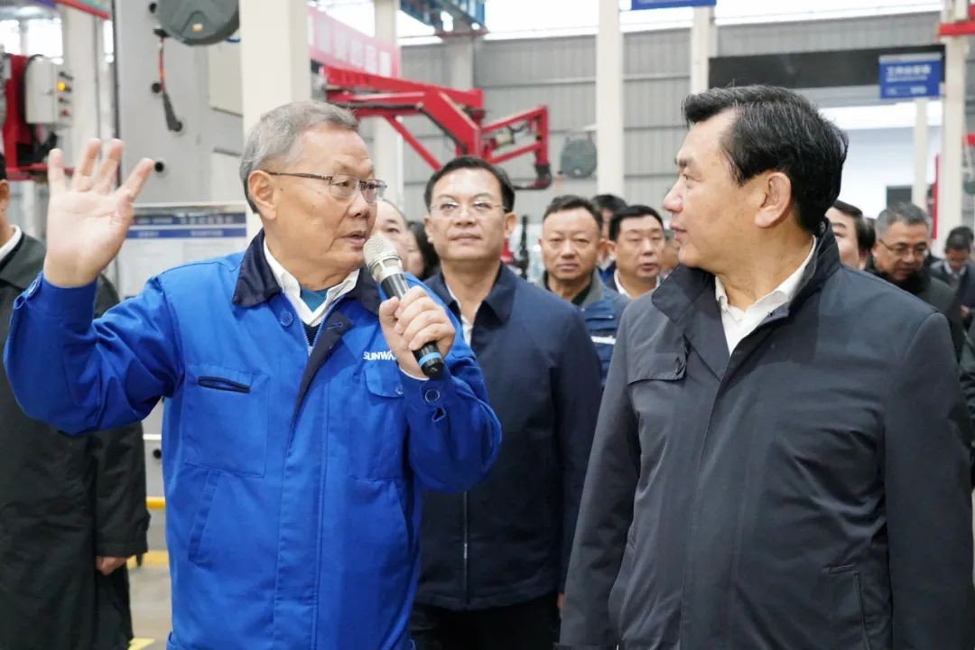 中国民航局局长冯正霖一行到J9集团智能调研领导