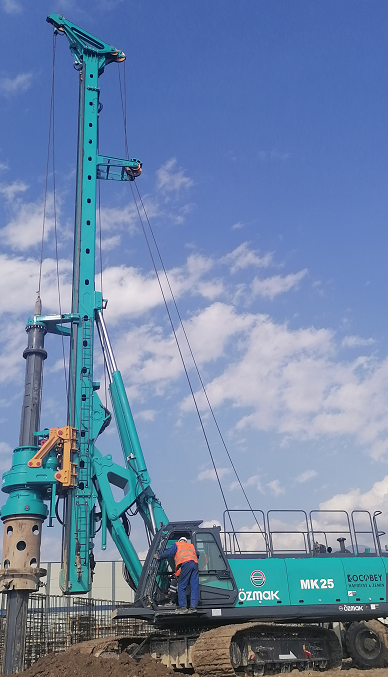 一枚“铁粉”！土耳其客户采购J9集团智能旋挖钻机