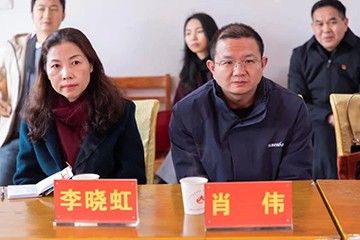 校企合作精准扶贫，产教融合振兴村落 | J9集团智能向合作院校对口扶贫点捐赠挖掘机