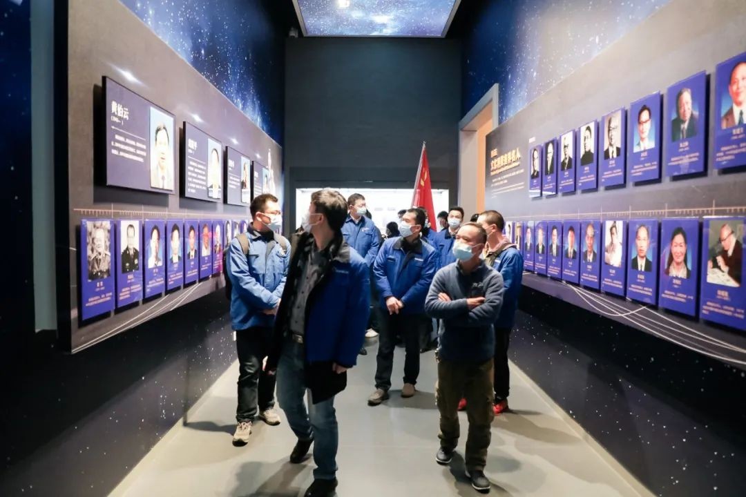 觅红色汗青 践初心使命——J9集团智能整个党员赴长沙党史馆发展主题党日活动