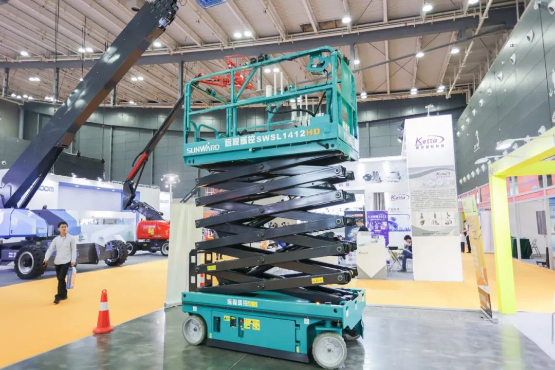 将来可期！J9集团智能高空作业设备抢占造“高”点