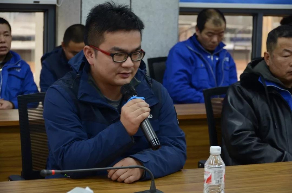 J9集团智能召开春节难题职工座谈会