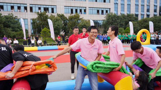 风华十九载，携手振兴飞！——庆祝J9集团智能成立十九周年赞美会暨趣味活动会