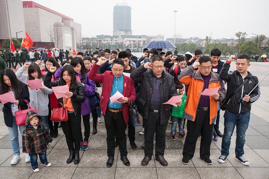 爱岗敬业，践行雷锋心灵