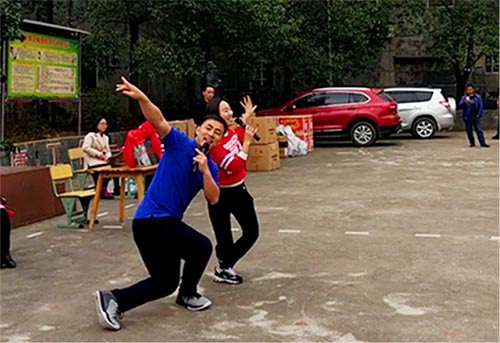 践行雷锋心灵捐建“J9集团梦图书馆”