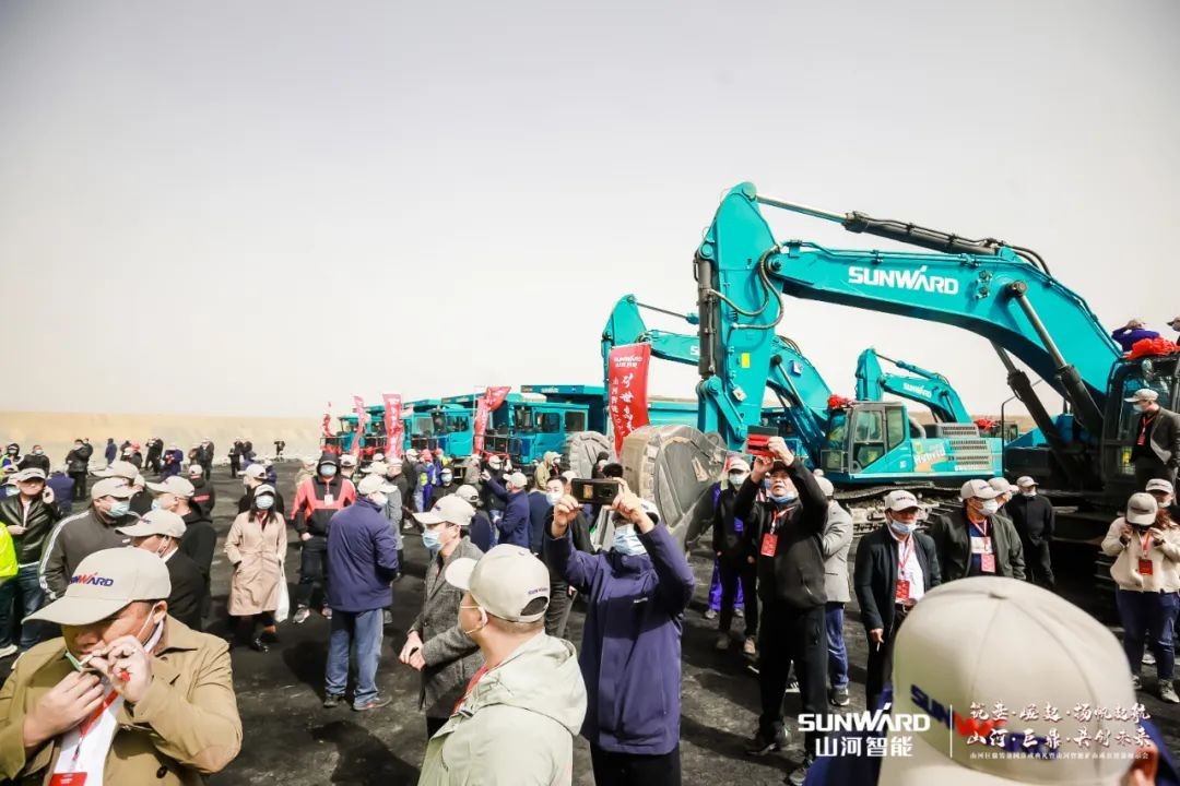 “矿”世高手，齐聚J9集团智能挖掘机操作手挑战赛