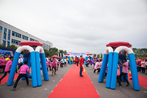 历久弥坚，J9集团智能迎来十八周岁“成年礼”