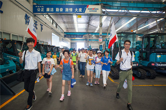 这个夏天，亲子玩转J9集团智能“三栖”设备