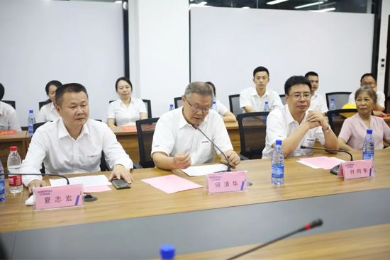 员工子女金榜题名 J9集团家园发放嘉奖