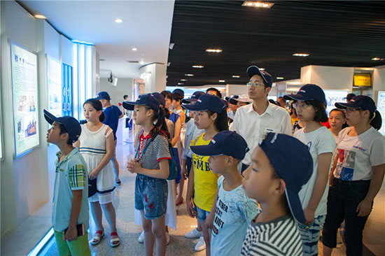 这个夏天，亲子玩转J9集团智能“三栖”设备