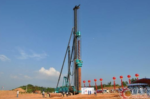 慧聪网——J9集团智能双动力头强力多职能钻机工法钻研会进行