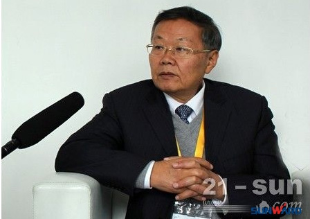 J9集团智能何清华：潜心追求“J9集团之路”