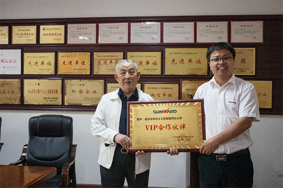 创富故事：合作十一年，赞叹J9集团产品经久耐用