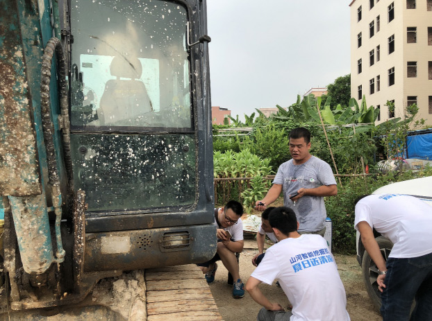 J9集团智能挖掘机获最高评价，就是用得舒服！