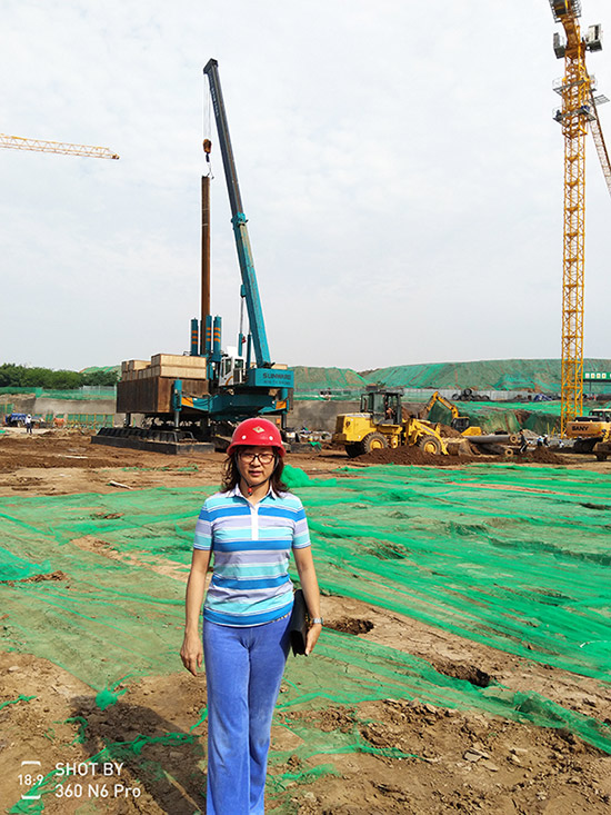 钟情J9集团十一年，成就美女老板致富之路