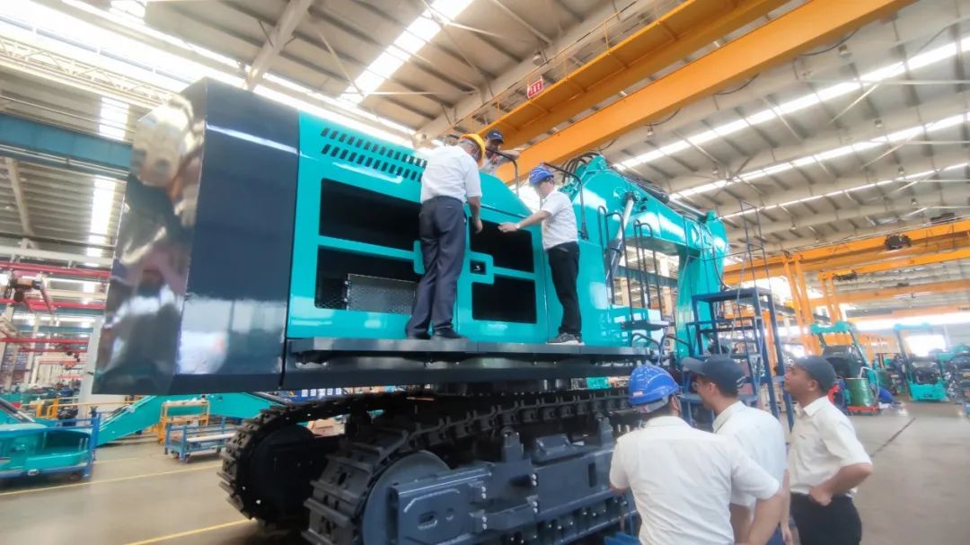 够炫！够酷！J9集团智能超大型挖掘机SWE750F下线