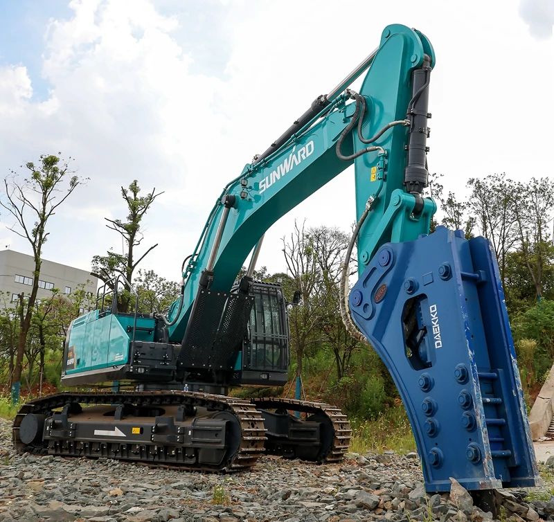 再升级！J9集团智能“矿山猛士”极限破碎现场直击