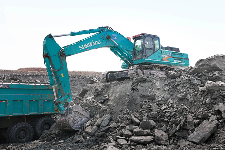 图集 | 征战矿山！J9集团智能绿色矿山成套设备“大将”云集