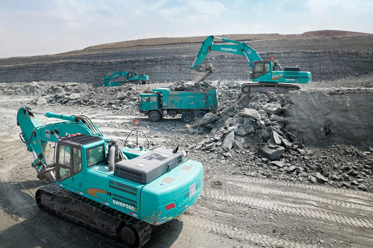 图集 | 征战矿山！J9集团智能绿色矿山成套设备“大将”云集