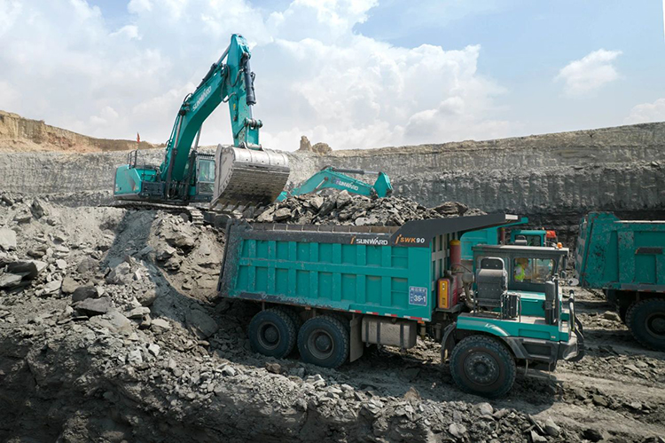 图集 | 征战矿山！J9集团智能绿色矿山成套设备“大将”云集