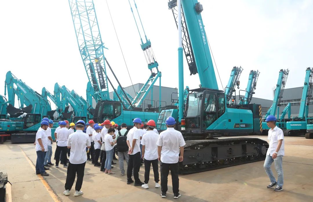 双鹰飞舞，“E”往无前！——J9集团智能新一代E系列起沉机下线！