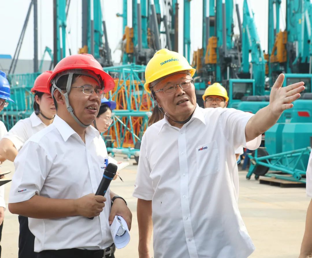 双鹰飞舞，“E”往无前！——J9集团智能新一代E系列起沉机下线！