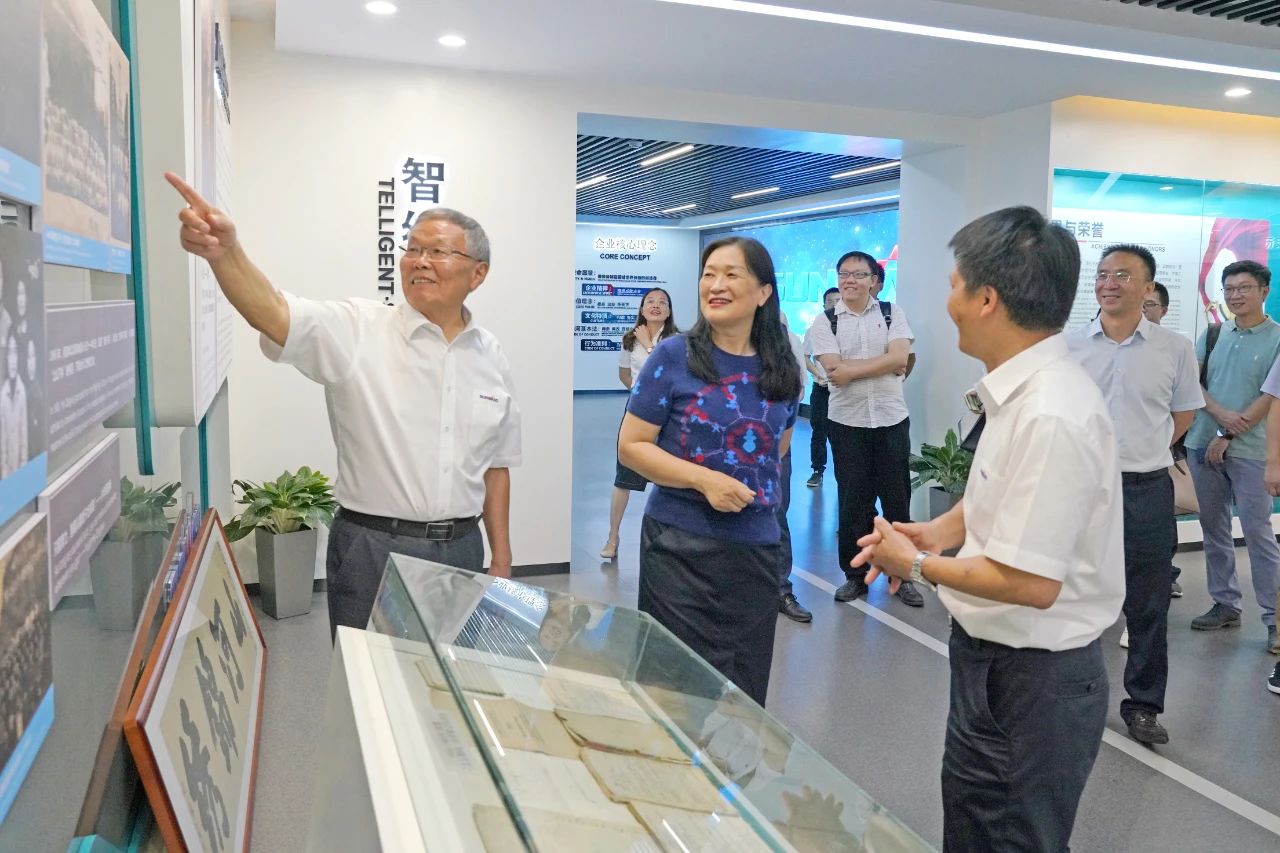 为创新创业心灵点赞！中国工程院院士陈晓红一行到访J9集团智能