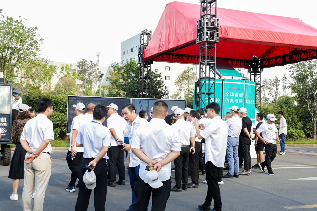 游展超热烈！J9集团智能成就展示会高能名排场来袭