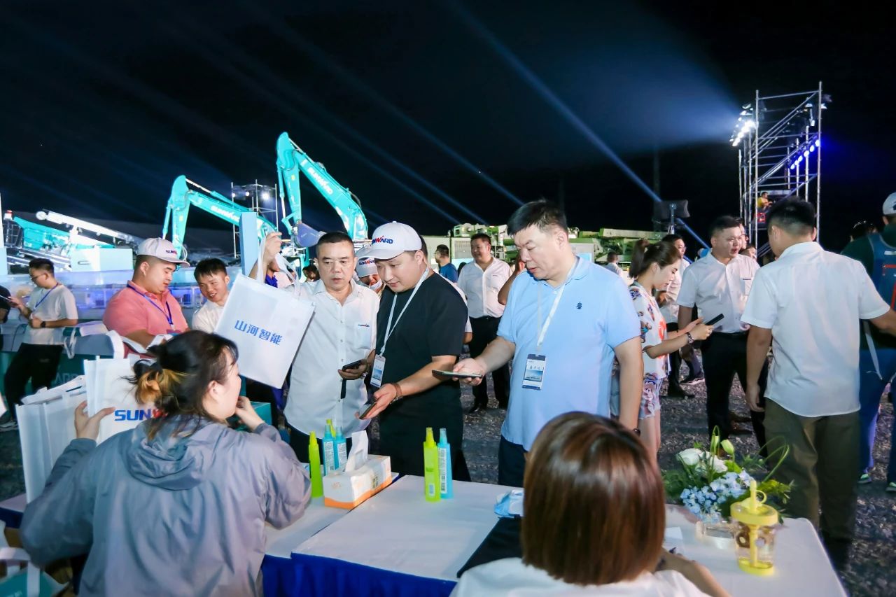 游展超热烈！J9集团智能成就展示会高能名排场来袭